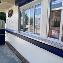 Wally's Sweet Spot - Front window