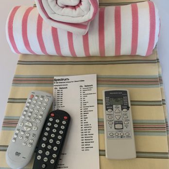 Palm Springs Rendezvous - Pool towels, ac remote, tv remote, dvd player remote and tv channel list. - Hotels Near Me - Palm Springs, California Palm Springs Rendezvous - Pool towels, ac remote, tv remote, dvd player remote and tv channel list. - Hotels Near Me - Palm Springs, California