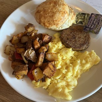Howell's Kitchen and Bar - Sunday Breakfast Plate - Pizza Near Me - Atlanta, Georgia