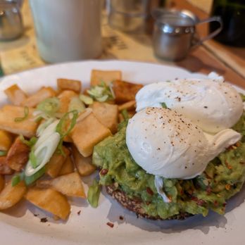 The Grey Dog - Flatiron - Breakfast & Brunch Near Me - New York, New York