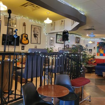 Sippchai Cafe - a view of the bar and lounge area - Cafes Near Me - Abbotsford, British Columbia