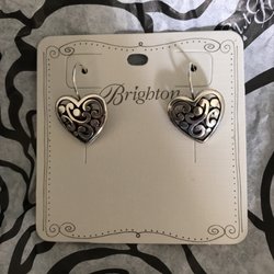 Love love the earrings