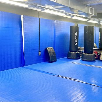 Fusion Combat Training Center- Krav Maga, Jiu Jitsu, & Muay Thai - Training mat - Self-defense Classes Near Me - Denver, Colorado