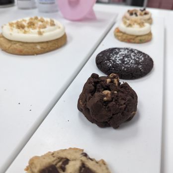 Crumbl - Alpharetta - Bakeries Near Me - Alpharetta, Georgia