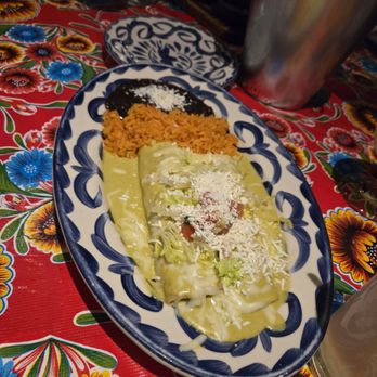 Milagros - Enchiladas Suizas - Mexican Near Me - Redwood City, California