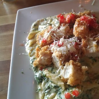 FD's Grillhouse - Spinach meal with tenders instead of grilled chicken yummmyyyyy - American Near Me - Springfield, Missouri