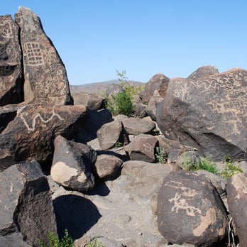 Painted Rock Petroglyph Site - Painted Rock Petroglyph Site; Hohokam people; 7500 BCE-AD 1450 - Parks Near Me - Dateland, Arizona