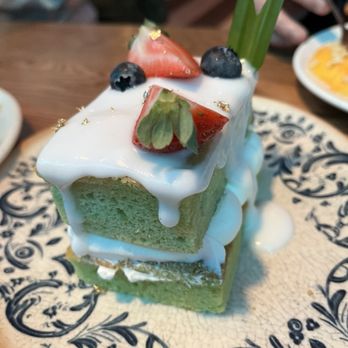 Le Lert - Pandan cake - Thai Near Me - Toronto, Ontario
