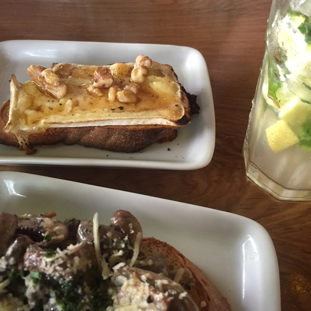 Prima Bruschetteria - My favorite bruschetta: top- Mel, nozes e Brie Bottom- mushroom - Italian Near Me - Rio de Janeiro, RJ Prima Bruschetteria - My favorite bruschetta: top- Mel, nozes e Brie Bottom- mushroom - Italian Near Me - Rio de Janeiro, RJ