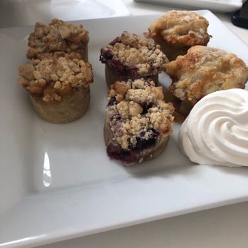 Robin's Nest - Dutch apple, berry crumb and regular apple - Desserts Near Me - Temecula, California