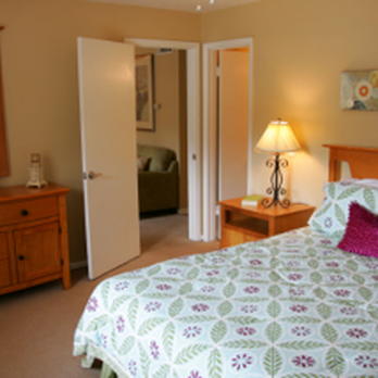 Southern Oaks Apts - Your bedroom has spacious closets and plenty of room for that large dresser - Apartments Near Me - Stone Mountain, Georgia Southern Oaks Apts - Your bedroom has spacious closets and plenty of room for that large dresser - Apartments Near Me - Stone Mountain, Georgia