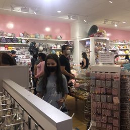 STORE IS CROWDED! STORE IS CROWDED!