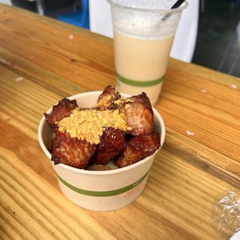 Rellena'o - Smoked pork mofongo with garlic cream and Hennessy piña colada - phonemal! - Caribbean Near Me - Luquillo, Puerto Rico Rellena'o - Smoked pork mofongo with garlic cream and Hennessy piña colada - phonemal! - Caribbean Near Me - Luquillo, Puerto Rico