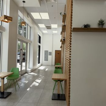 Greenbeat - Way to the restroom - Salad Near Me - Orlando, Florida