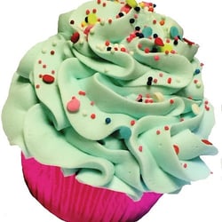 The Body Lounge - Cupcake bath bombs, yummy!