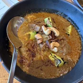 Maenam - Thai Near Me - Vancouver, British Columbia