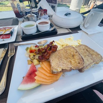 Las Terrazas Restaurante del Hotel Estero Beach - French toast combo - International Near Me - Ensenada, BCN Las Terrazas Restaurante del Hotel Estero Beach - French toast combo - International Near Me - Ensenada, BCN