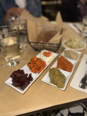 Oren's Hummus by null