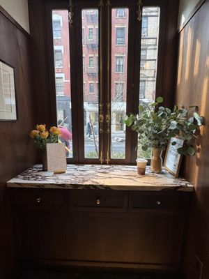 Café Leon Dore by null