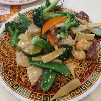 Szechuan Chinese Cuisine - Crispy Chow Mein with plenty of good bites. - Szechuan Near Me - Vallejo, California Szechuan Chinese Cuisine - Crispy Chow Mein with plenty of good bites. - Szechuan Near Me - Vallejo, California