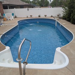 That One Pool Guy - Liner reset
