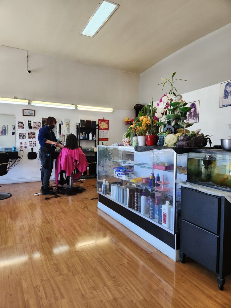 MOON SALON Updated October 2024 12 Photos & 15 Reviews 1448 13th