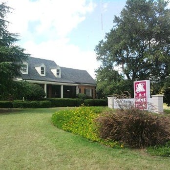 The Home Team - Located on Franklin Street across from Eastgate Shopping - Real Estate Agents Near Me - Chapel Hill, North Carolina The Home Team - Located on Franklin Street across from Eastgate Shopping - Real Estate Agents Near Me - Chapel Hill, North Carolina