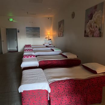 Happy Feet Spa - they also have private rooms for couples - Massage Near Me - Ventura, California Happy Feet Spa - they also have private rooms for couples - Massage Near Me - Ventura, California