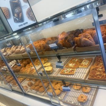 Paris Baguette - Coffee & Tea Near Me - San Jose, California Paris Baguette - Coffee & Tea Near Me - San Jose, California