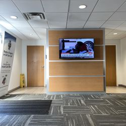 Lou Fusz Buick GMC - Waiting lobby