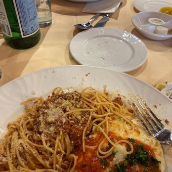 Restaurant Au Parmesan - Chicken Parmesan - Italian Near Me - Quebec City, Quebec Restaurant Au Parmesan - Chicken Parmesan - Italian Near Me - Quebec City, Quebec