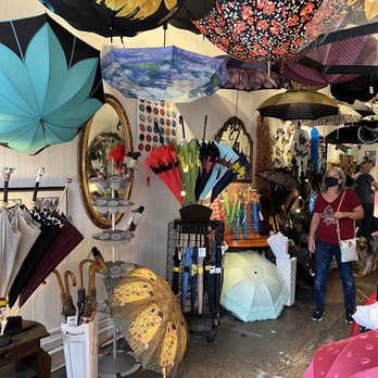 Bella Umbrella - Accessories Near Me - New Orleans, Louisiana Bella Umbrella - Accessories Near Me - New Orleans, Louisiana