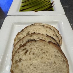 Garlic bread with dipping sauce