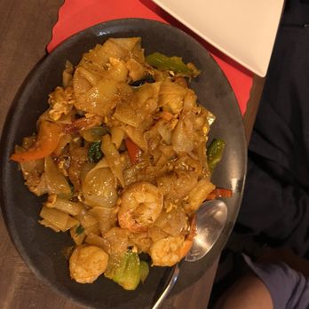 Lur Ros Thai Kitchen - Thai Near Me - Vista, California Lur Ros Thai Kitchen - Thai Near Me - Vista, California