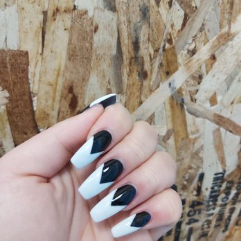 Sapphire Nails - Nail Salons Near Me - Edmonton, Alberta