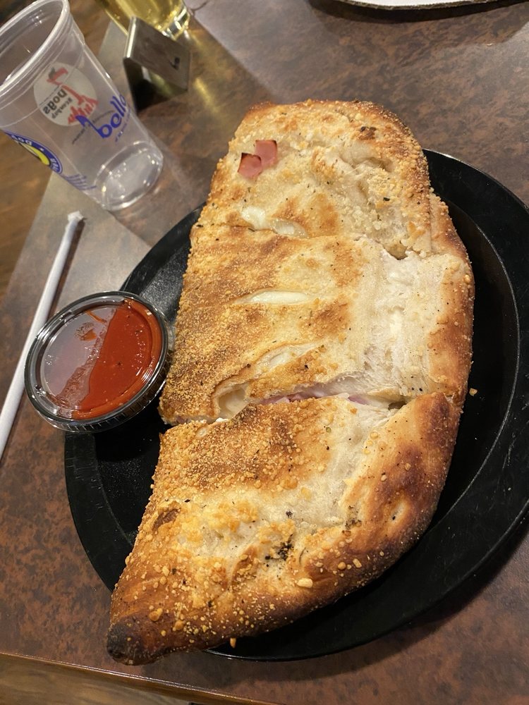 Food from Moon Dog Brick Oven