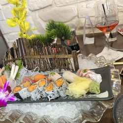 Izumi Japanese Restaurant - Sushi & Sashimi for 1