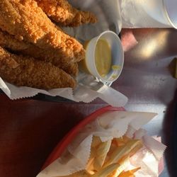 R J Bentley's Restaurant - Chicken tenders