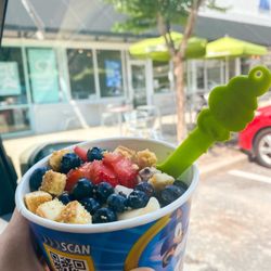 Menchie's Frozen Yogurt