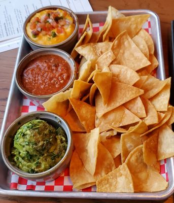 The Independent Sports Bar & Grill by null