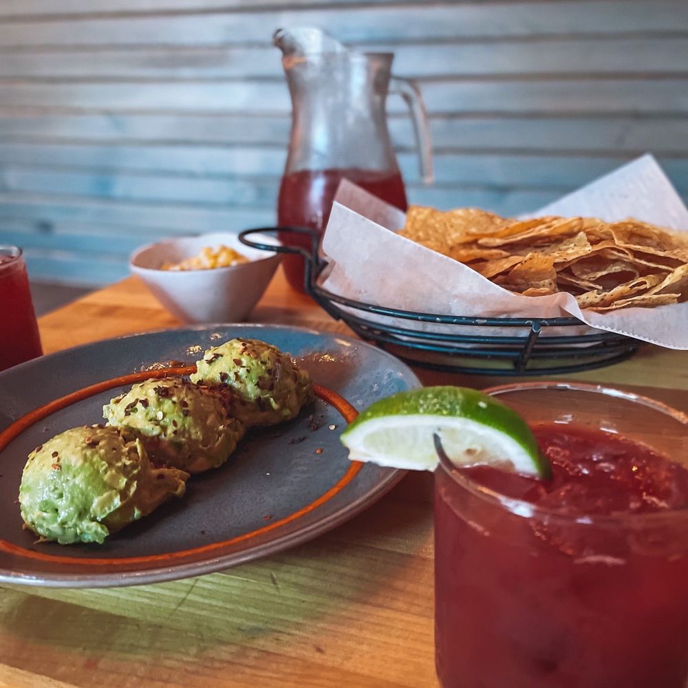 Barcocina - Barcocina Guacamole and Skinny Punch Pitcher - Mexican Near Me - Chicago, Illinois Barcocina - Barcocina Guacamole and Skinny Punch Pitcher - Mexican Near Me - Chicago, Illinois
