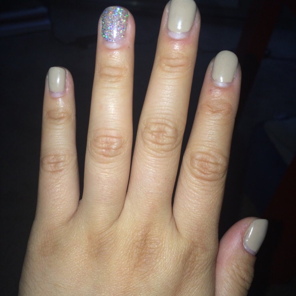 Gel manicure 10 days out. We can only wear neutral colors in nursing school. Gel manicure 10 days out. We can only wear neutral colors in nursing school.