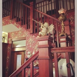 Station House Bed & Breakfast - Staircase
