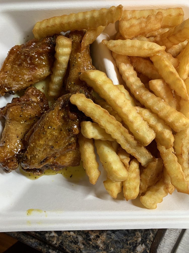AMERICA’S BEST WINGS Updated September 2024 25 Photos & 17 Reviews 6846 Reisterstown Rd
