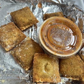 Uncle Leo's Pizza - Toasted ravs - Pizza Near Me - Saint Louis, Missouri