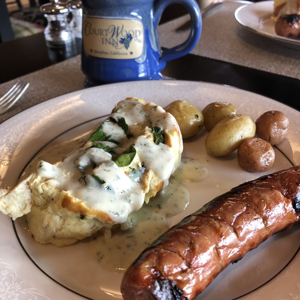 Courtwood Inn - Breakfast Soufflé - Bed & Breakfast Near Me - Murphys, California Courtwood Inn - Breakfast Soufflé - Bed & Breakfast Near Me - Murphys, California
