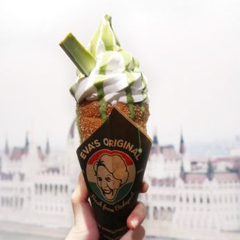 Eva's Original Chimneys - Matcha Crunch - Desserts Near Me - Toronto, Ontario