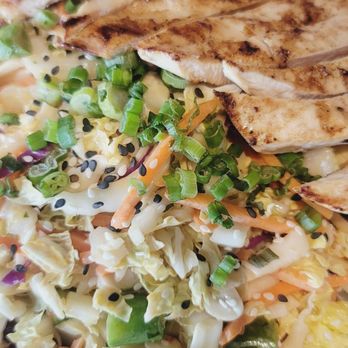 Finch - Thai chicken salad - American Near Me - Wildomar, California