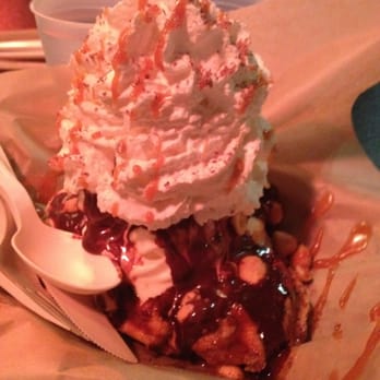 Bruxie - Waffle sundae - Breakfast & Brunch Near Me - Brea, California Bruxie - Waffle sundae - Breakfast & Brunch Near Me - Brea, California
