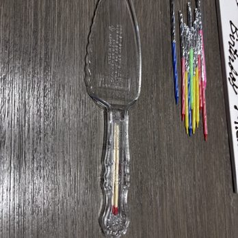 Paris Baguette - Cake knife with a compartment for matchsticks - Coffee & Tea Near Me - Mountain View, California Paris Baguette - Cake knife with a compartment for matchsticks - Coffee & Tea Near Me - Mountain View, California